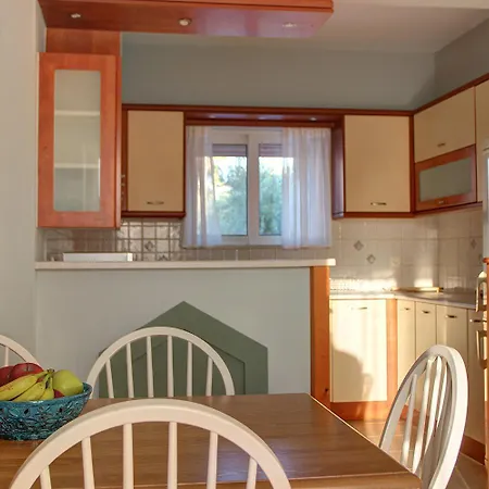 Metochi Garden House *